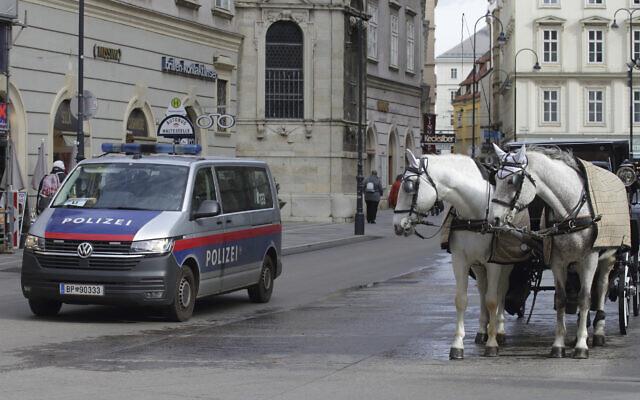 Austria nabs teen for allegedly planning terror attack on Vienna synagogue